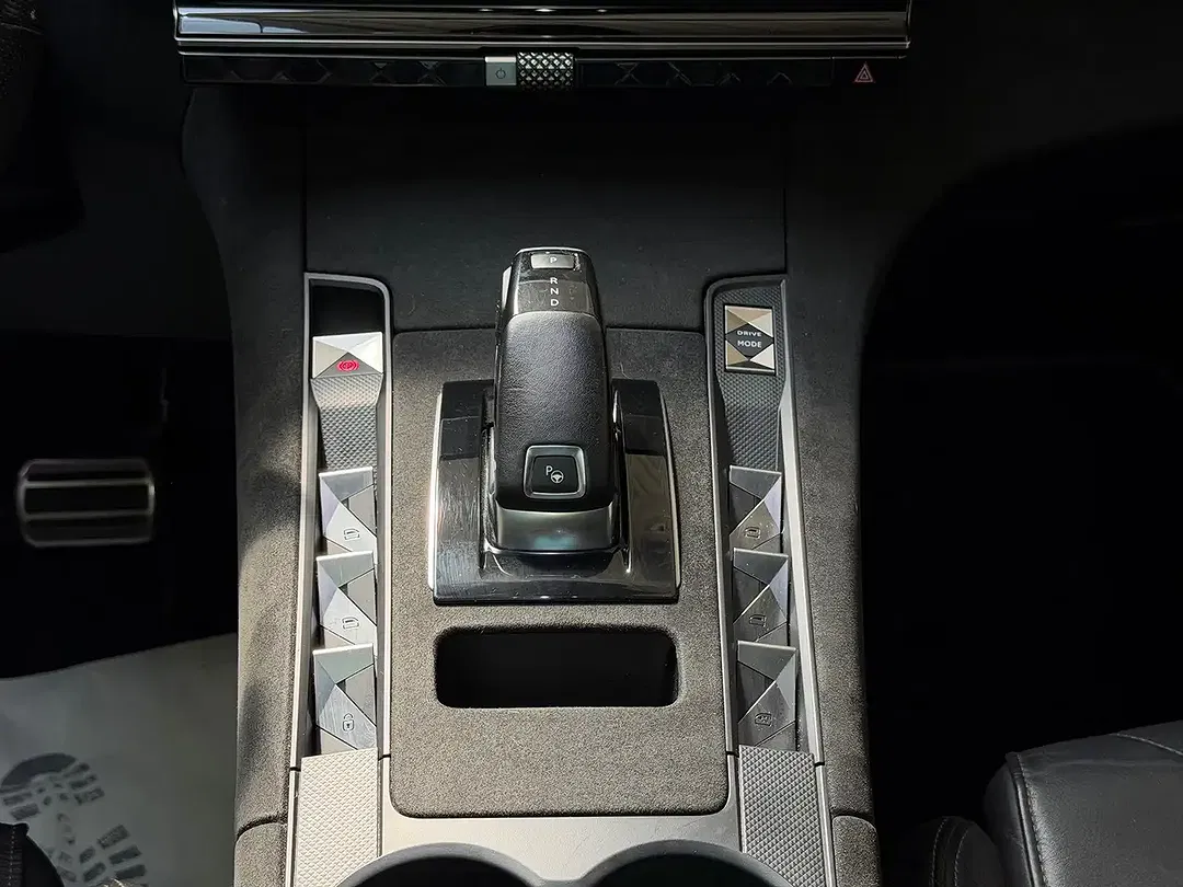 DS Automobiles DS 7 Crossback - Thumbnail 10