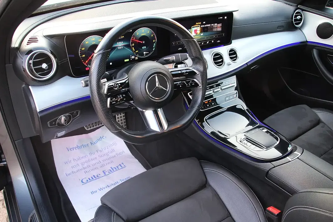 Mercedes-Benz E 300 AMG Line - Thumbnail 12
