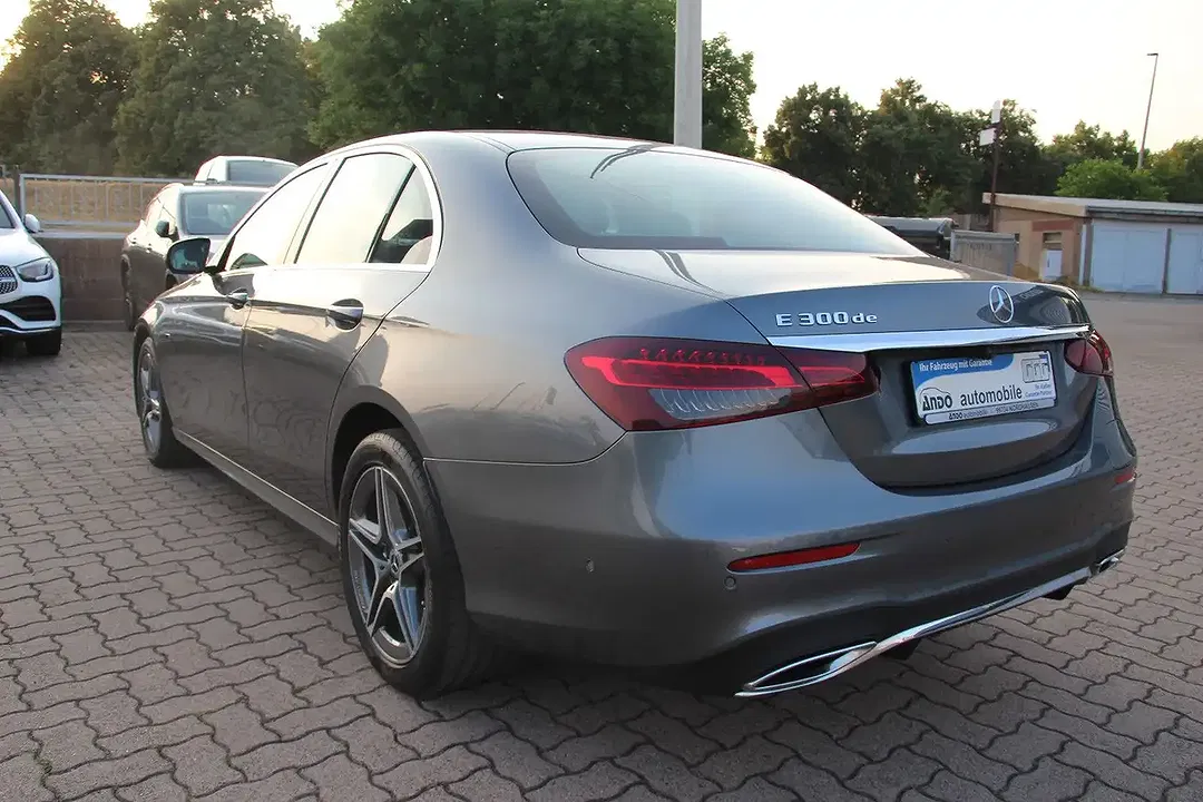 Mercedes-Benz E 300 AMG Line - Thumbnail 6