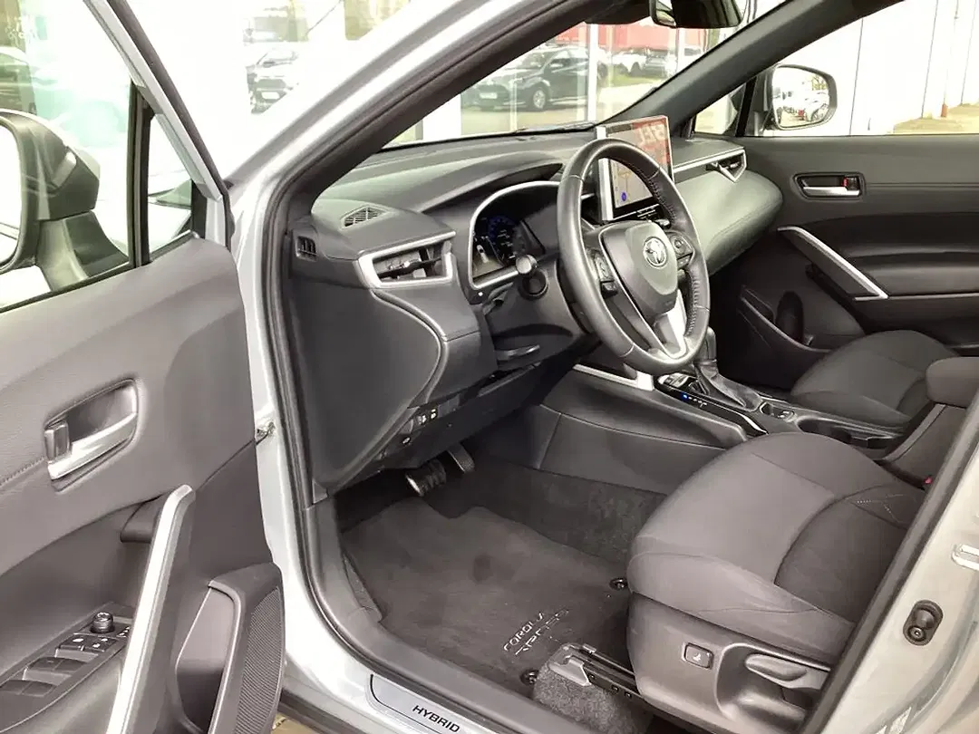 Toyota Corolla Cross VVT-i Hybrid Team Deutschland - Thumbnail 10
