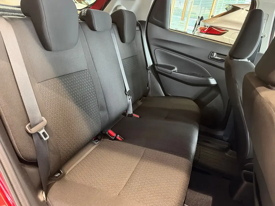 Suzuki Swift MHEV 1.2 Dualjet Comfort+ - Thumbnail 16