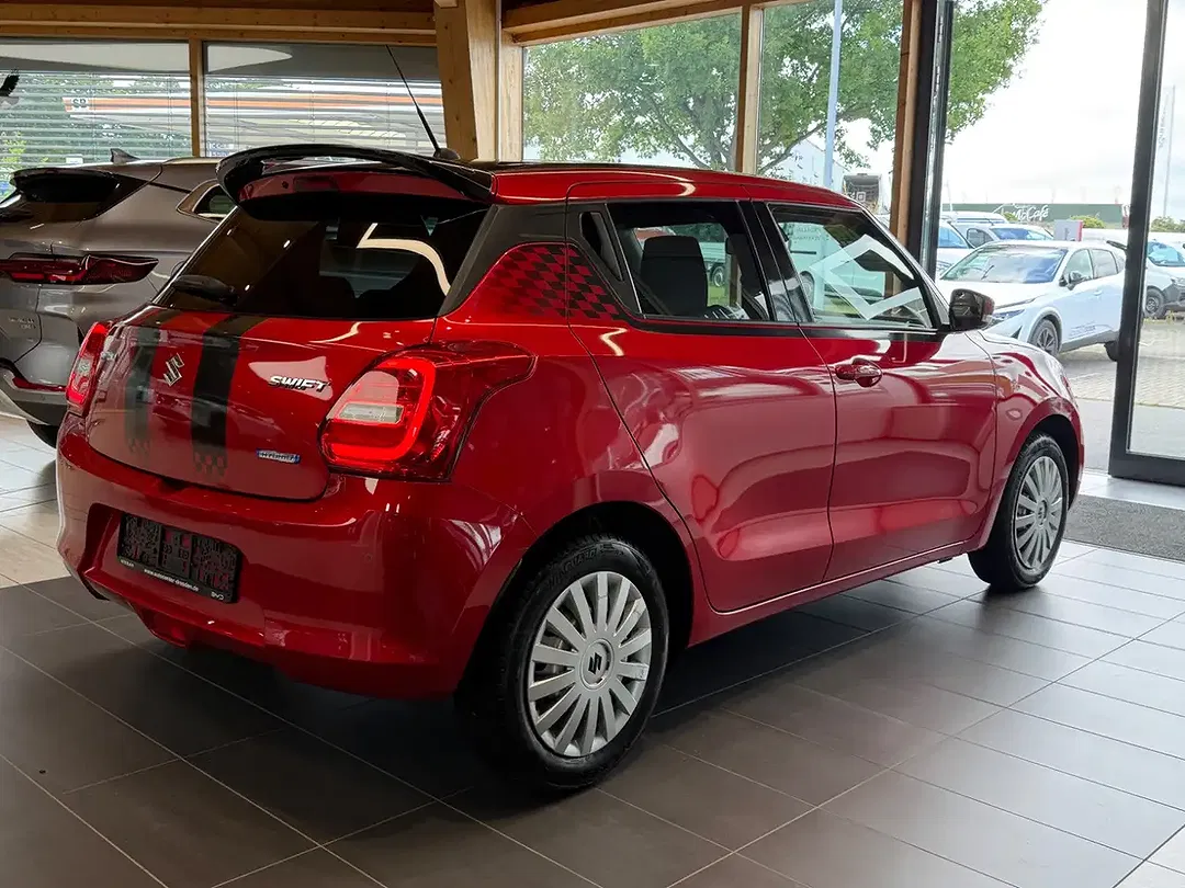 Suzuki Swift MHEV 1.2 Dualjet Comfort+ - Thumbnail 7