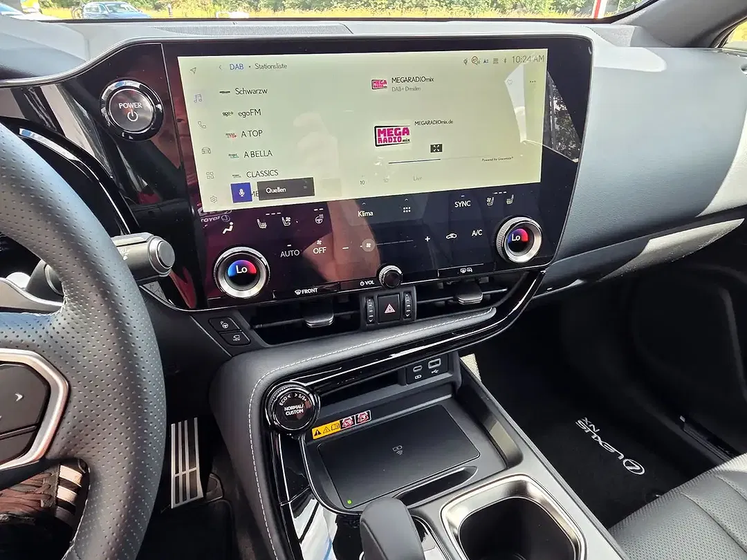 Lexus NX 450h+ F SPORT - Thumbnail 15