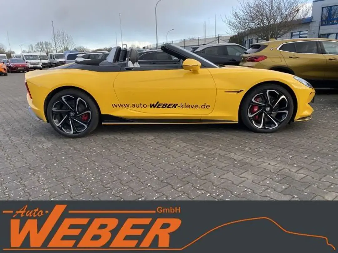 MG Cyberster AWD Xpower - Thumbnail 10