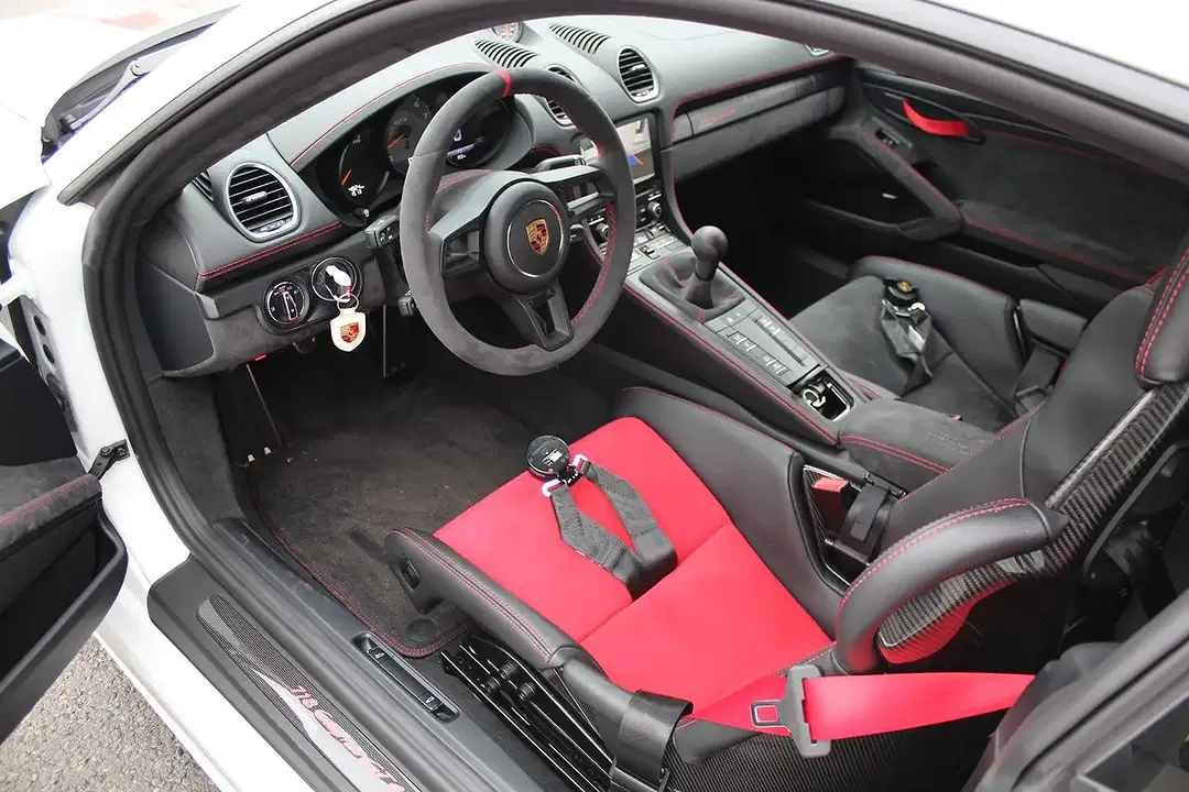 Porsche Cayman Edition - Thumbnail 9
