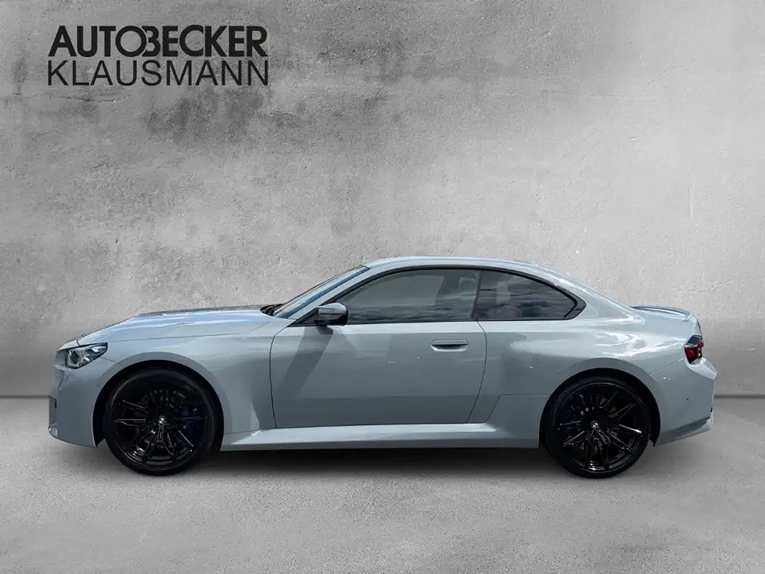 BMW M2 Coupe - Thumbnail 3