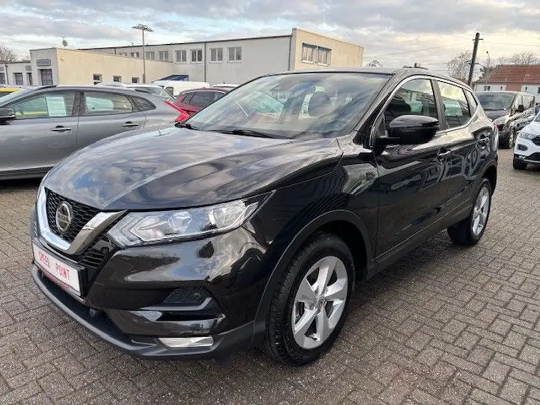 Nissan Qashqai 1.3 - foto 1