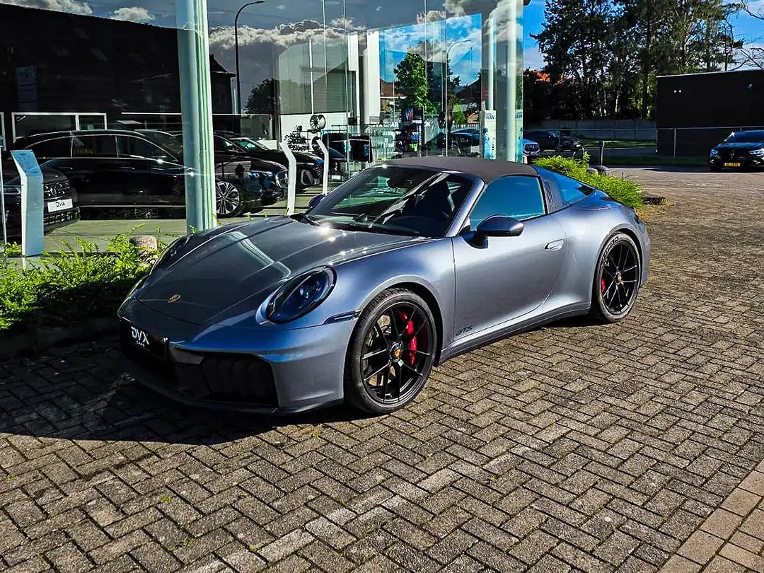 Porsche 911 Sport Chrono Targa 4 GTS Plus - Thumbnail 8