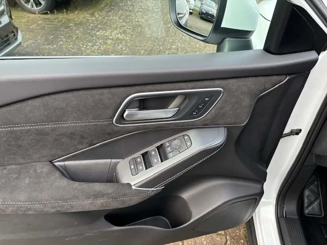 Nissan Qashqai 1.3 DIG-T Xtronic Tekna+ - Thumbnail 9
