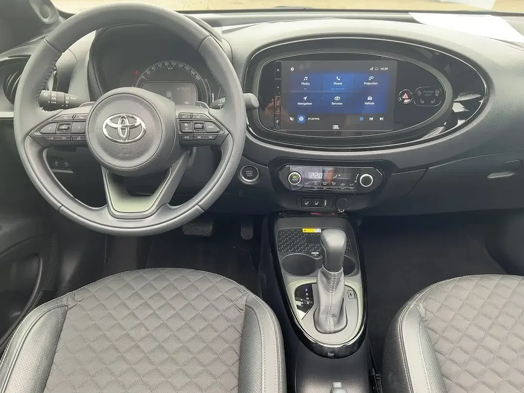 Toyota Aygo X Air - Thumbnail 12