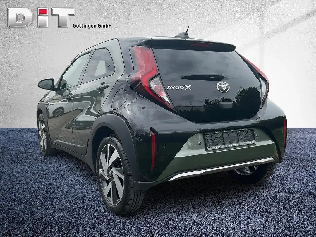 Toyota Aygo X Air - Thumbnail 4
