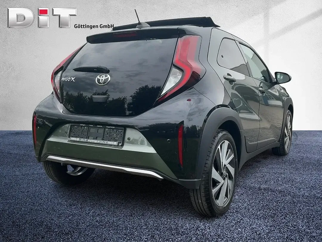 Toyota Aygo X Air - Thumbnail 6