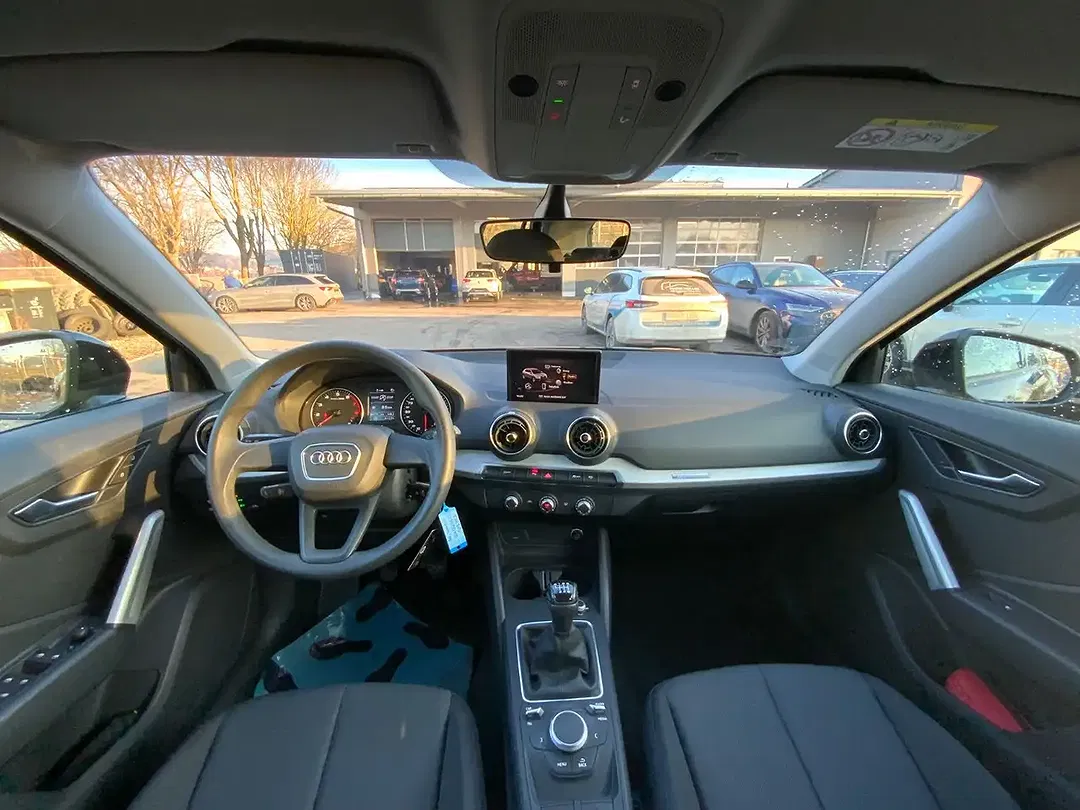 Audi Q2 30 TFSI Base - Thumbnail 11