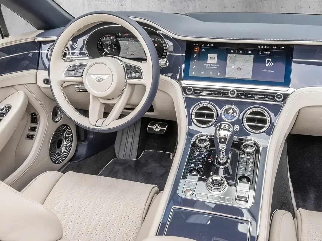 Bentley Continental GTC Azure - Thumbnail 12