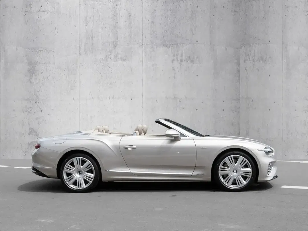 Bentley Continental GTC Azure - Thumbnail 3