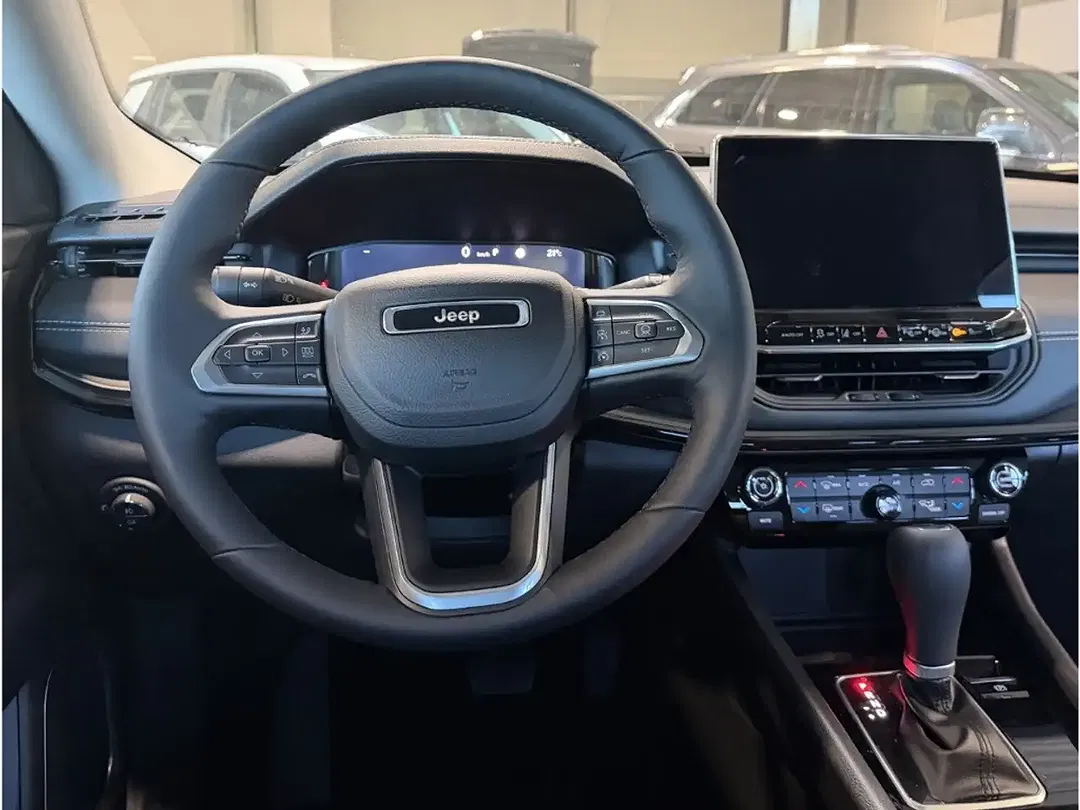 Jeep Compass EV Summit - Thumbnail 14