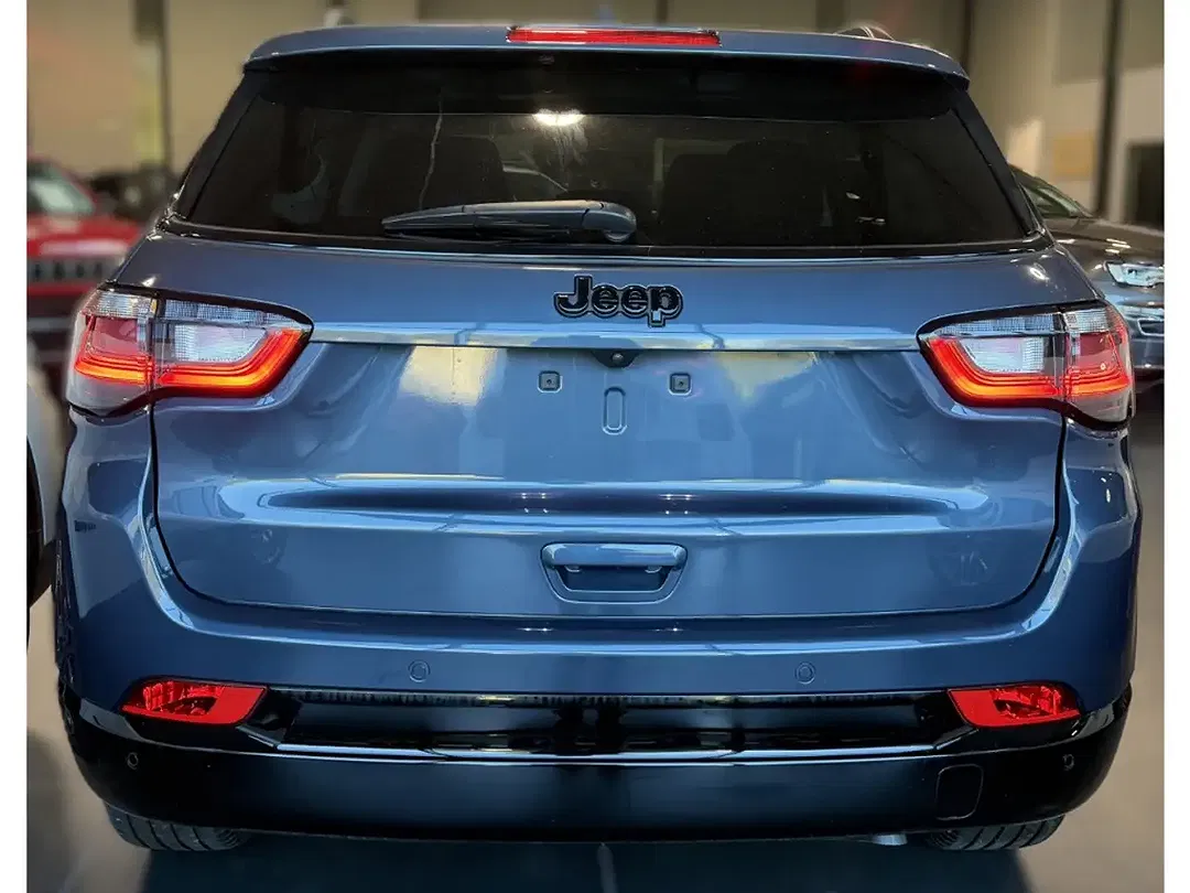 Jeep Compass EV Summit - Thumbnail 6