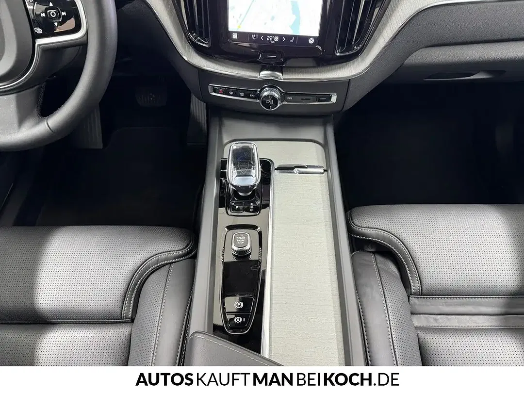 Volvo XC60 B5 AWD Ultra Dark - Thumbnail 9