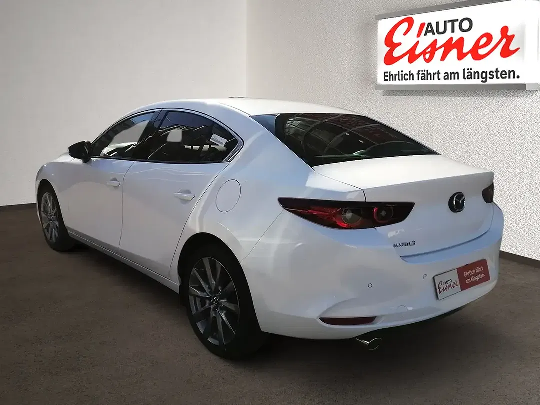 Mazda 3 Centre-Line - Thumbnail 10