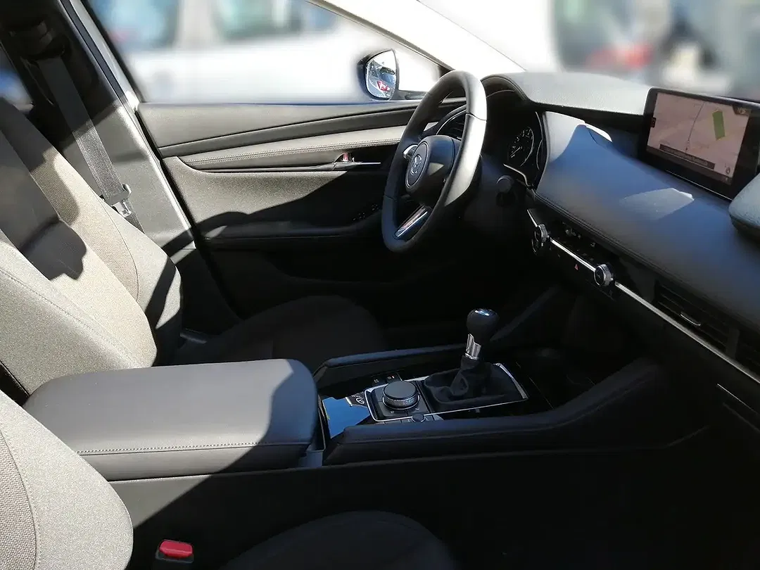 Mazda 3 Centre-Line - Thumbnail 13