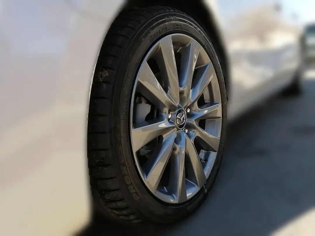 Mazda 3 Centre-Line - Thumbnail 4