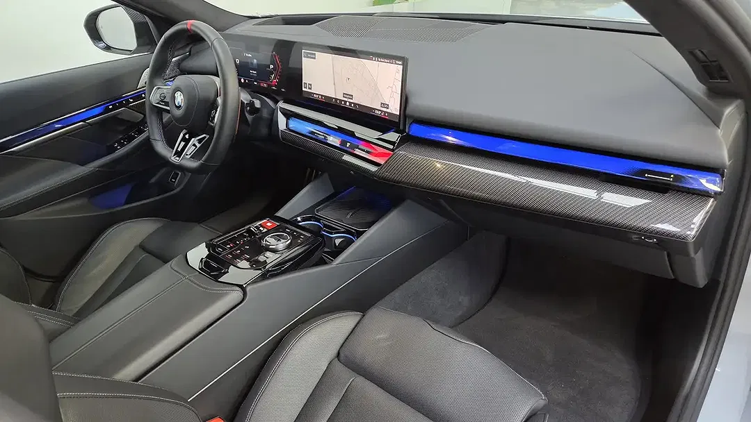 BMW M5 - Thumbnail 33