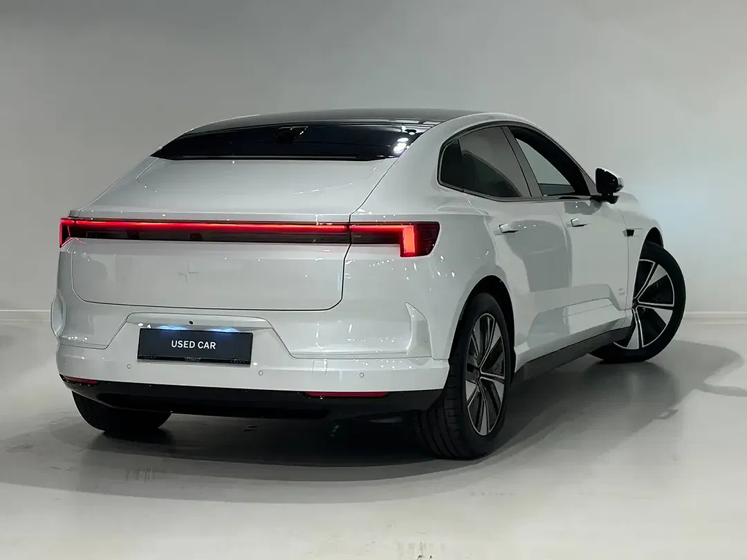 Polestar 4 Single Motor Pilot Plus - foto 2