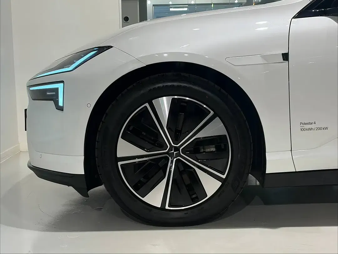 Polestar 4 Single Motor Pilot Plus - Thumbnail 3