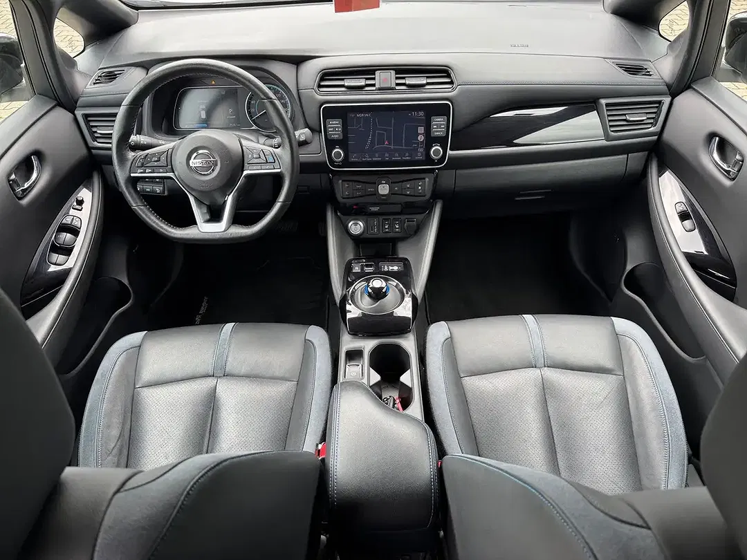 Nissan Leaf Tekna - Thumbnail 11