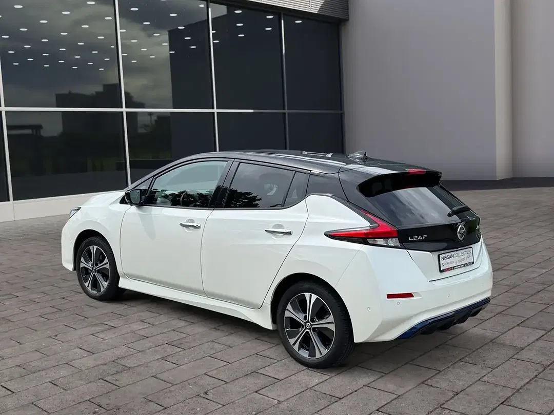 Nissan Leaf Tekna - Thumbnail 4