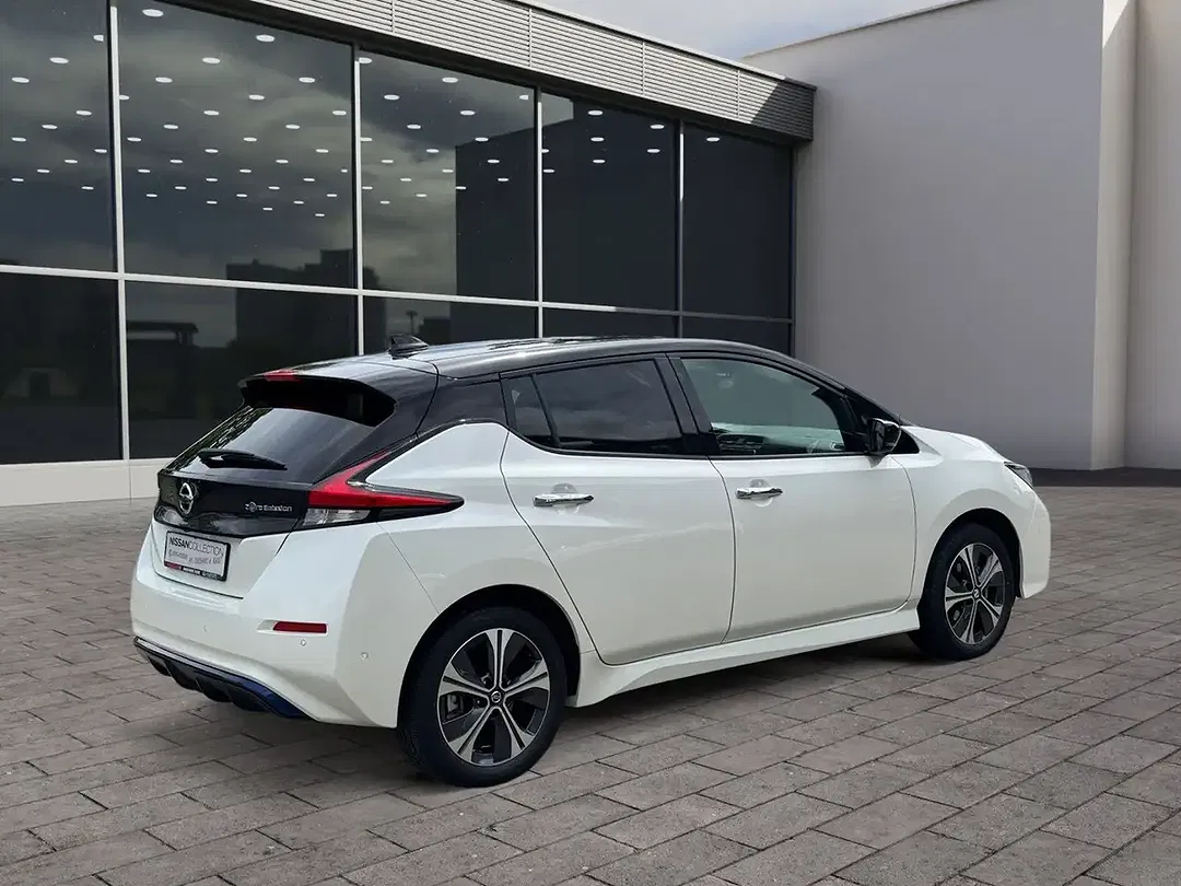 Nissan Leaf Tekna - Thumbnail 6