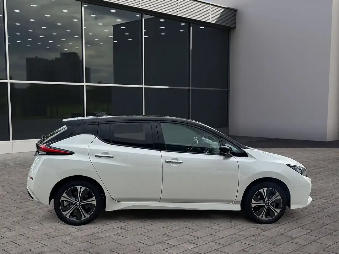 Nissan Leaf Tekna - Thumbnail 7
