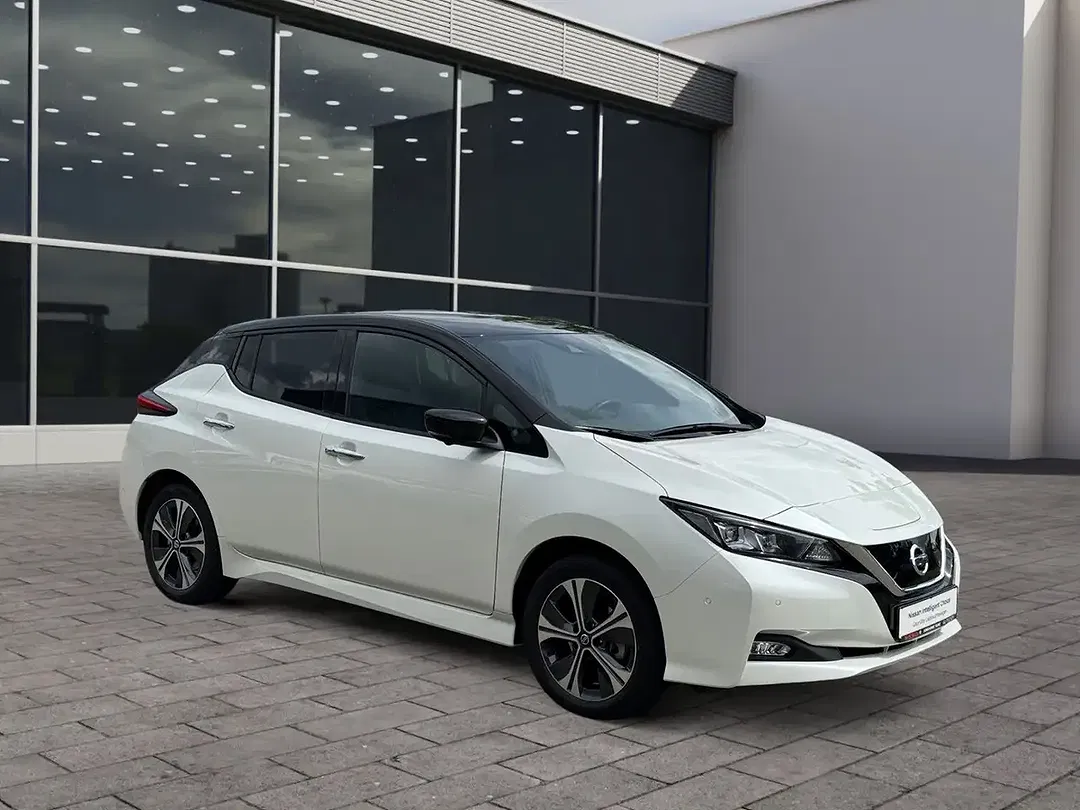Nissan Leaf Tekna - Thumbnail 8