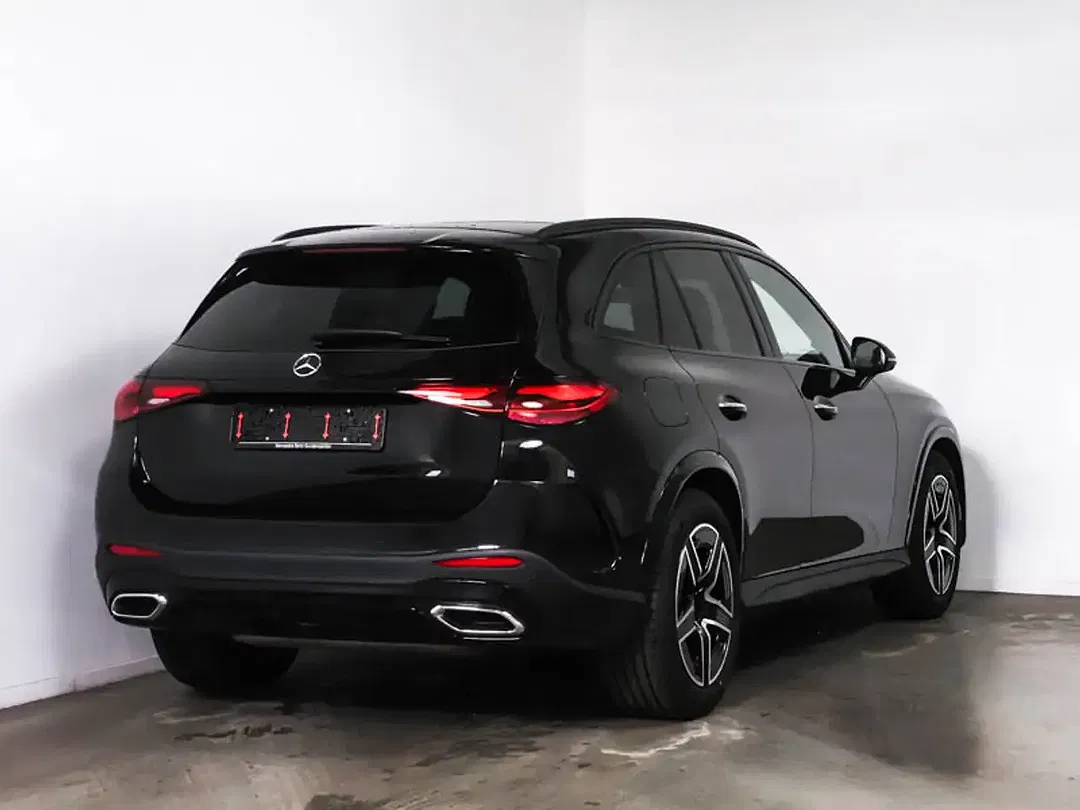 Mercedes-Benz GLC 300 4MATIC Night - Thumbnail 2
