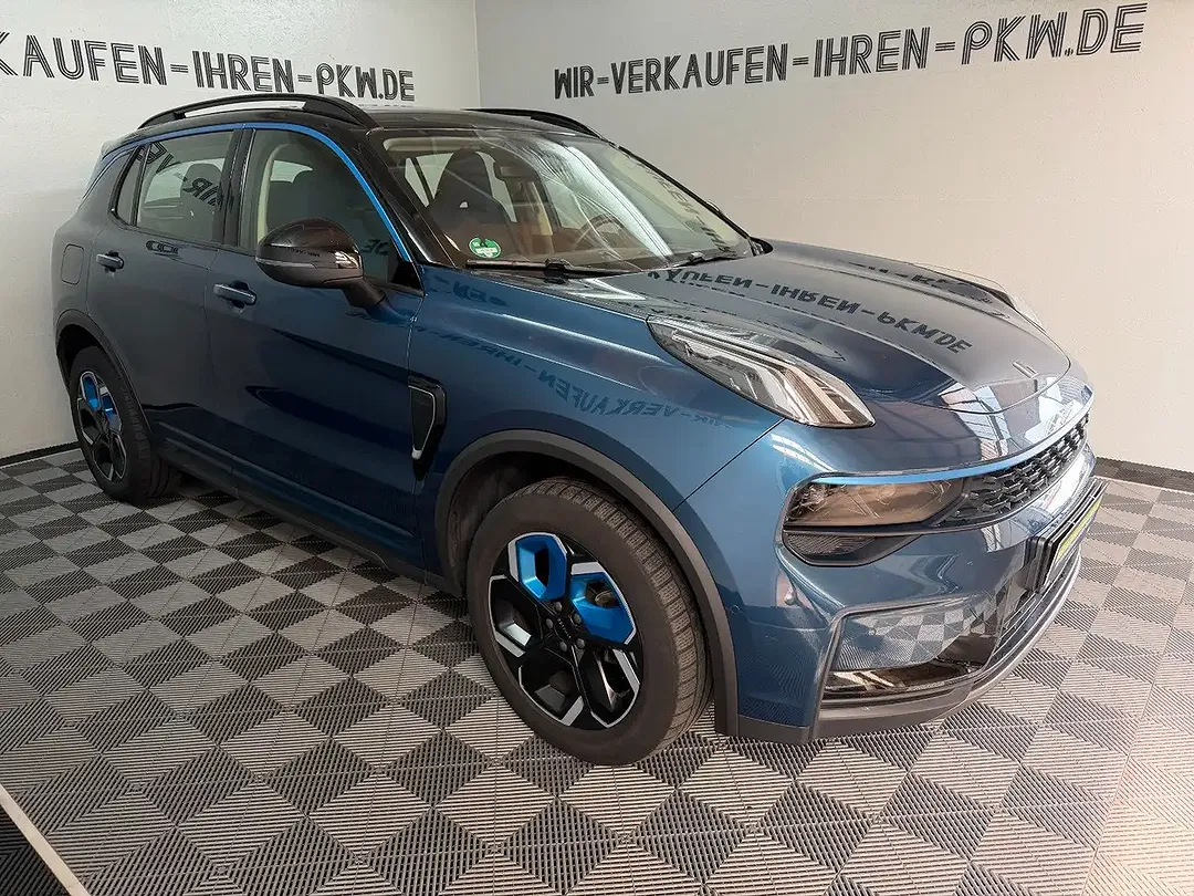 Lynk & Co 01 - foto 1