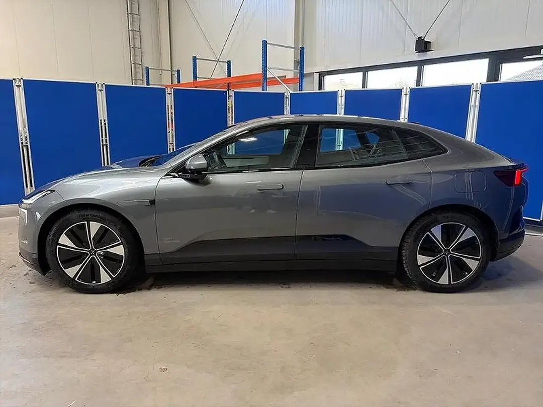 Polestar 4 100 kWh EV Long Range Pilot Plus - Thumbnail 4