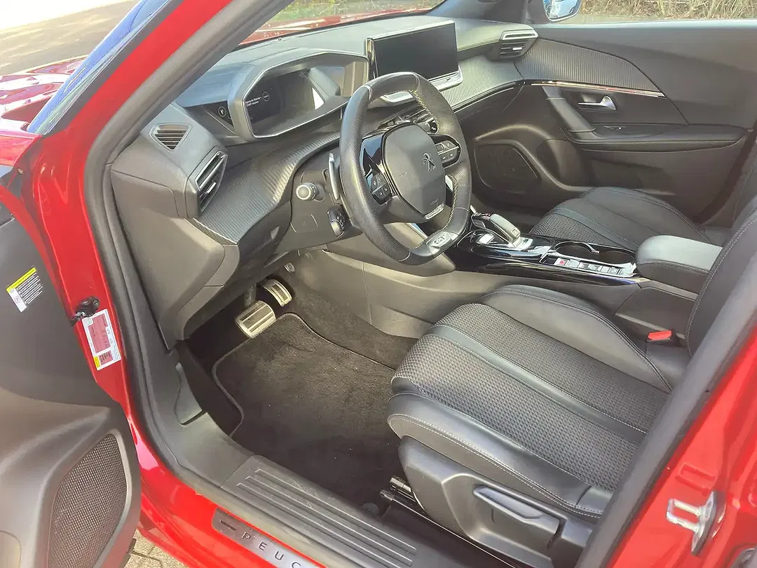 Peugeot 2008 130 BlueHDi GT - Thumbnail 5