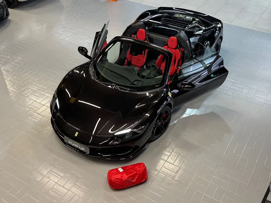 Ferrari 296 GTS - Thumbnail 12