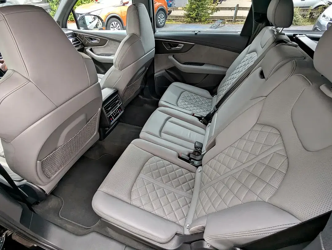 Audi SQ7 4.0 TFSI quattro - Thumbnail 30