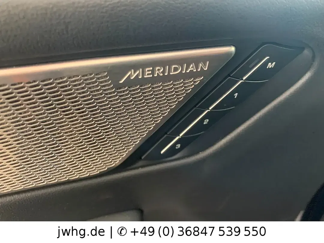 Jaguar I-Pace - Thumbnail 10