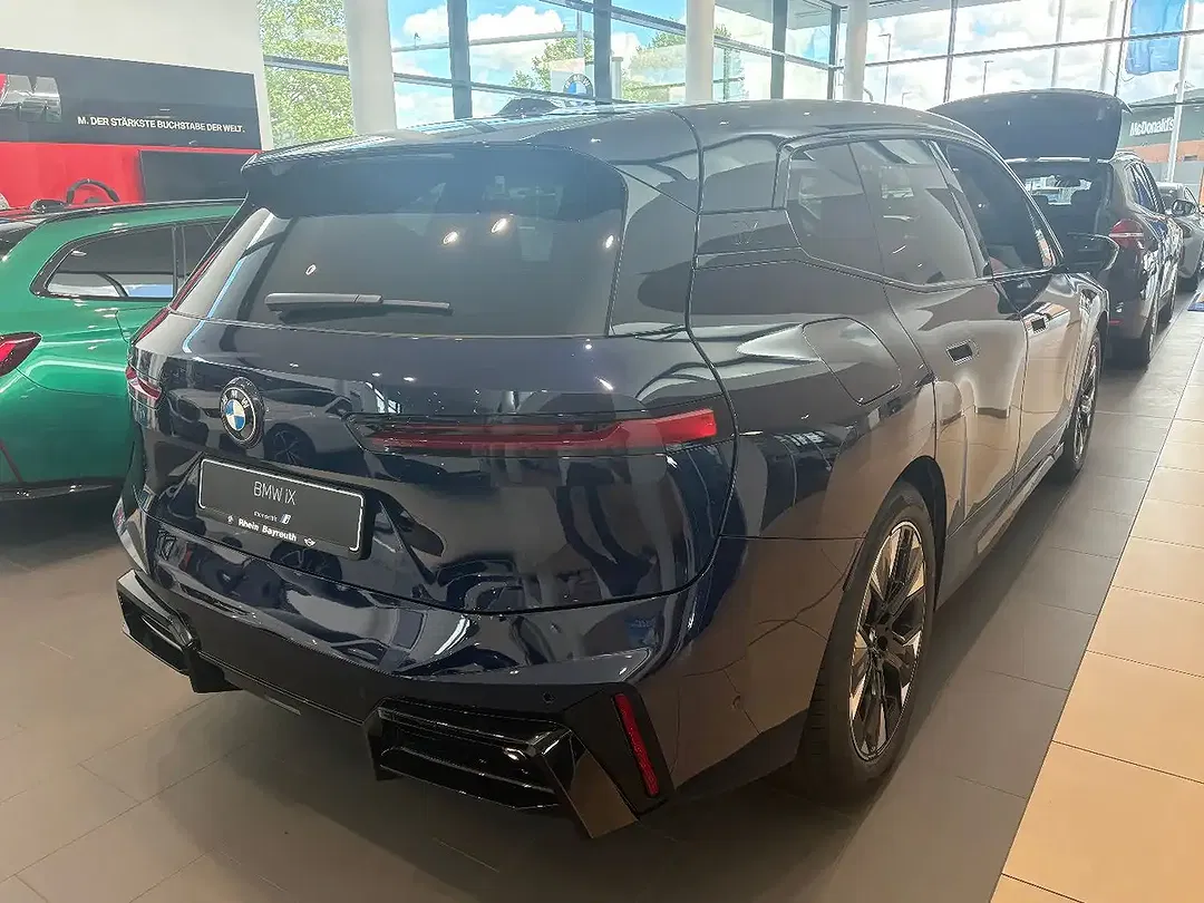 BMW iX xDrive - Thumbnail 5