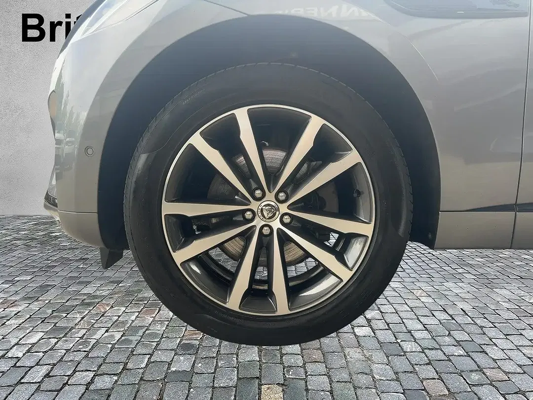 Jaguar F-Pace D200 R-Dynamic SE - Thumbnail 12