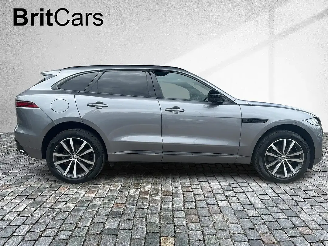 Jaguar F-Pace D200 R-Dynamic SE - Thumbnail 4