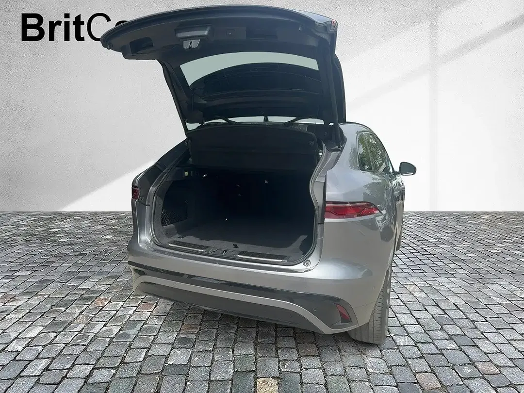 Jaguar F-Pace D200 R-Dynamic SE - Thumbnail 6