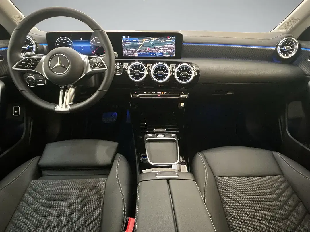 Mercedes-Benz CLA 180 - Thumbnail 7