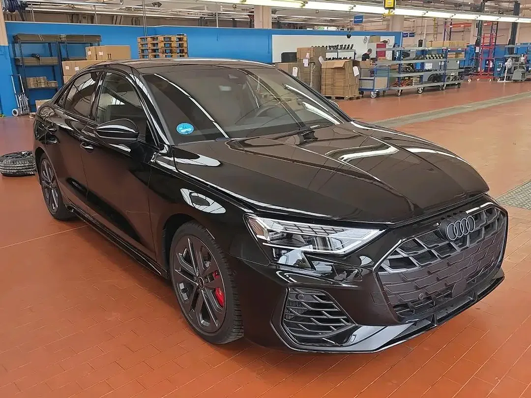 Audi S3 - Thumbnail 4