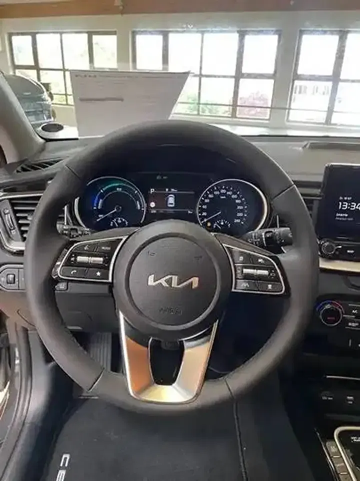 Kia Ceed SW / cee'd SW 1.6 PHEV DCT Spirit - Thumbnail 12
