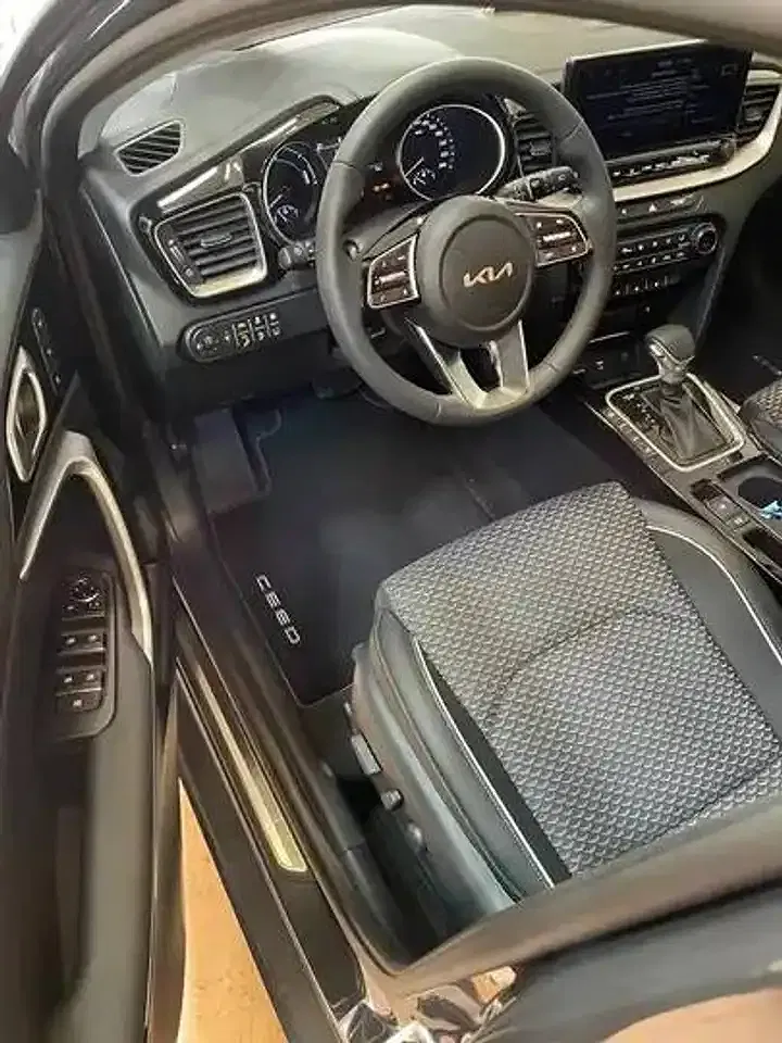 Kia Ceed SW / cee'd SW 1.6 PHEV DCT Spirit - Thumbnail 7