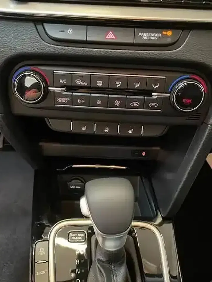 Kia Ceed SW / cee'd SW 1.6 PHEV DCT Spirit - Thumbnail 8