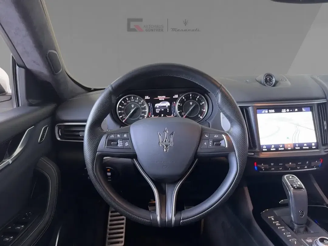 Maserati Levante GranLusso - Thumbnail 7